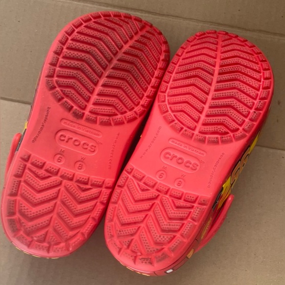 SALE Lightening McQueen Crocs sz 8 - Picture 6 of 6